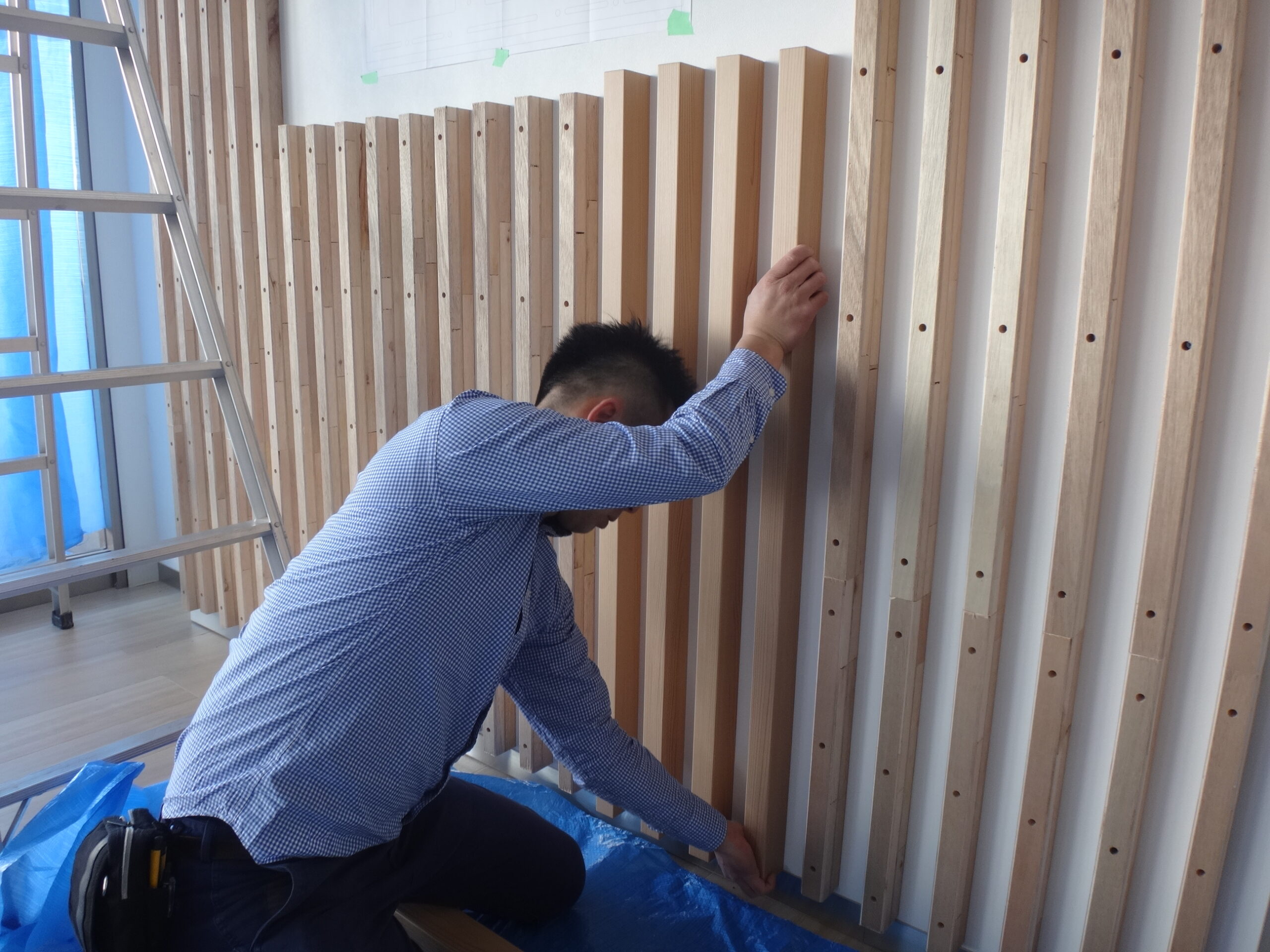 重量に耐えるフレームの設置